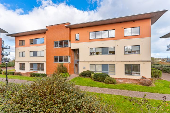 Apartment, 120 East Courtyard, Tullyvale, Cabinteely, Dublin 18, D18YY31