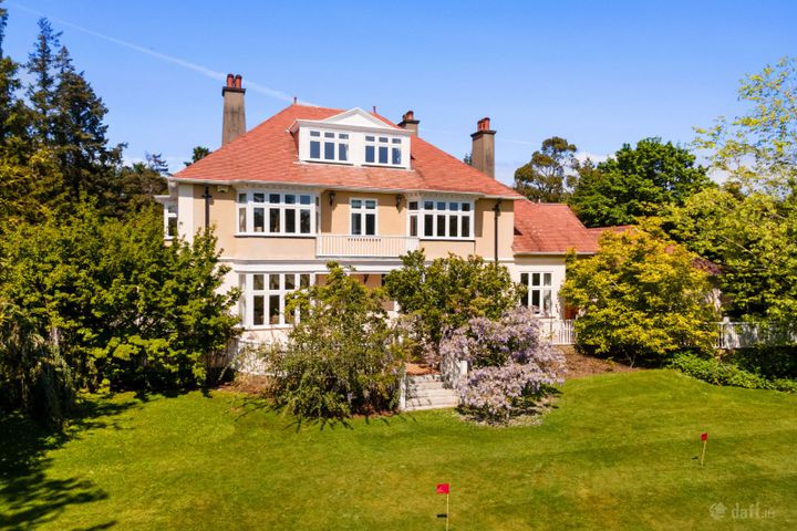 Tayanglet, Brennanstown Rd, Carrickmines Dublin 18, Dublin 18, Dublin