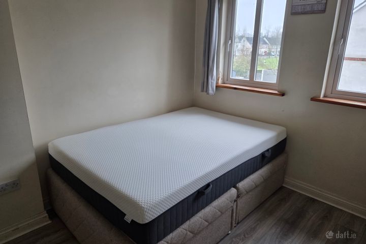 15 The Glen, Coosan Road, Athlone, Athlone, Co. Westmeath