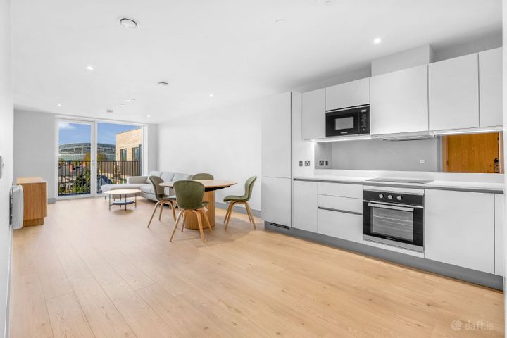 Shore Club, Beach Road, Sandymount, Dublin 4