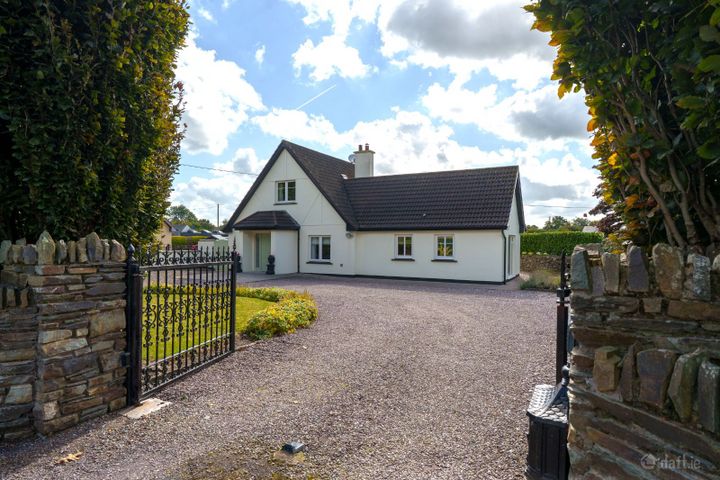 Tudor Lodge, Leemount, Carrigrohane, Co. Cork, T12H7YX