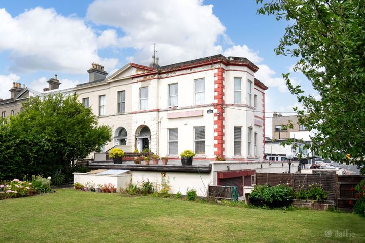 The Mayfair, 1 Florence Terrace, Florence Road, Bray, Co. Wicklow, A98NW62