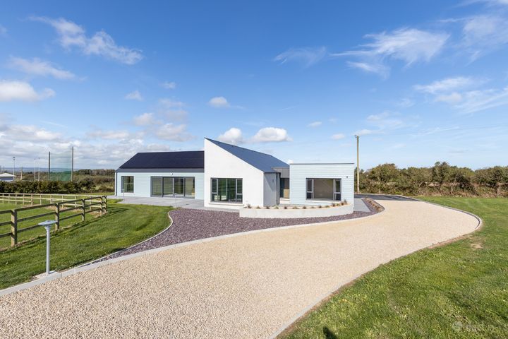 4 Ballycoman Heights, Tagoat, Wexford