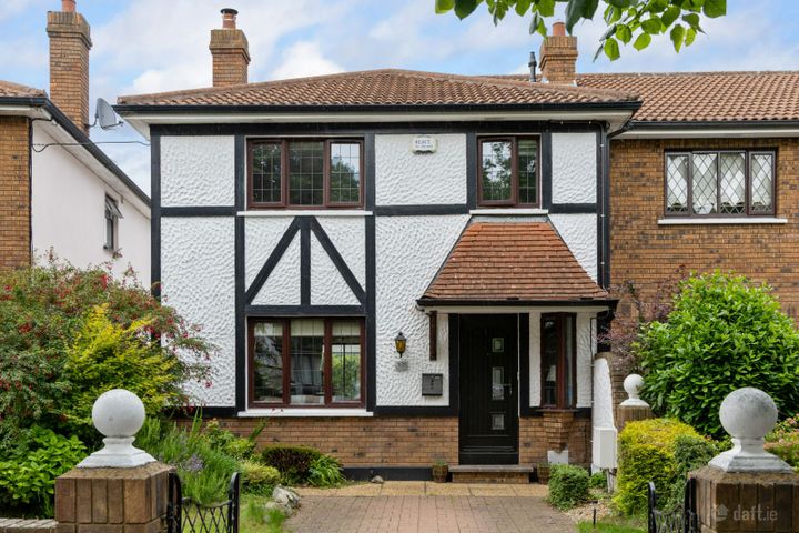 101 Tudor Lawns, Dublin 18, Foxrock, Co. Dublin, D18R5P1