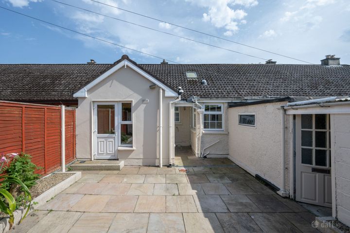 8 The Green, Tramore Road, Ballyphehane, Co. Cork, T12H5C1