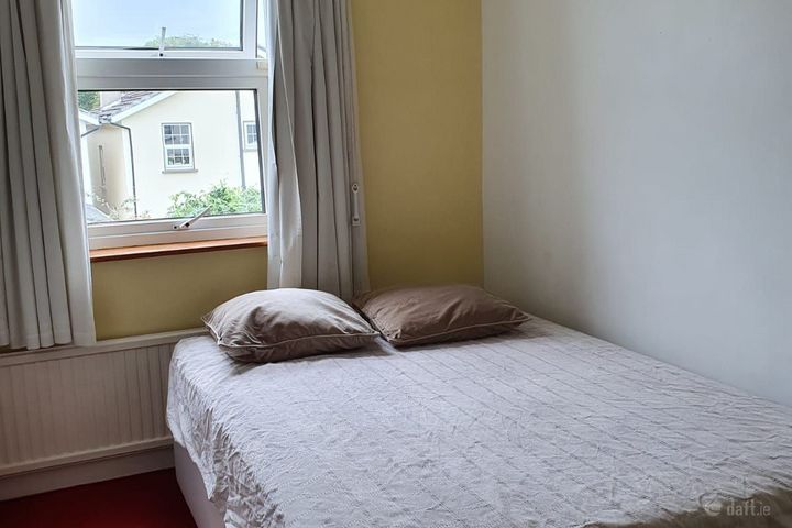 42 Rocwood, Galloping Green, Blackrock, Foxrock, Co. Dublin