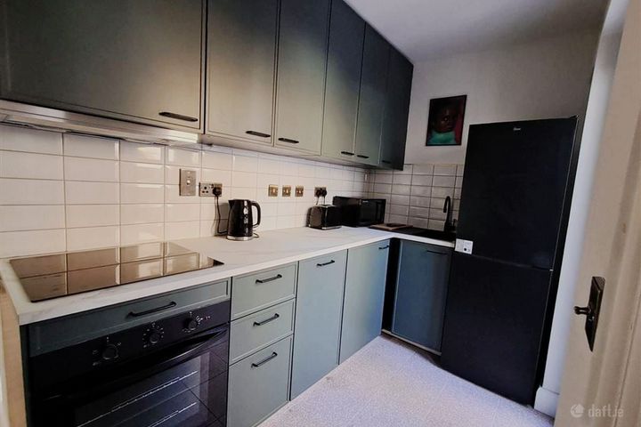 37 Eblana Villas, Grand Canal Dock, Dublin 2