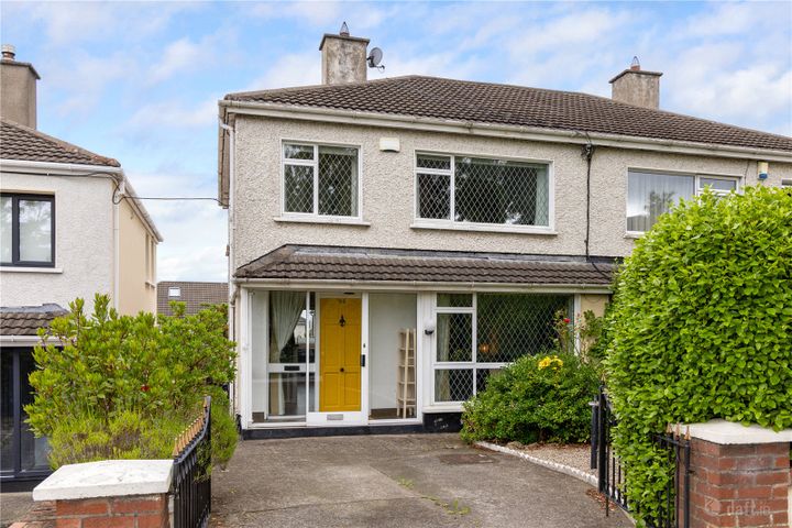 32 Highland Ave, The Park, Cabinteely Dublin 18, Dublin 18, Dublin
