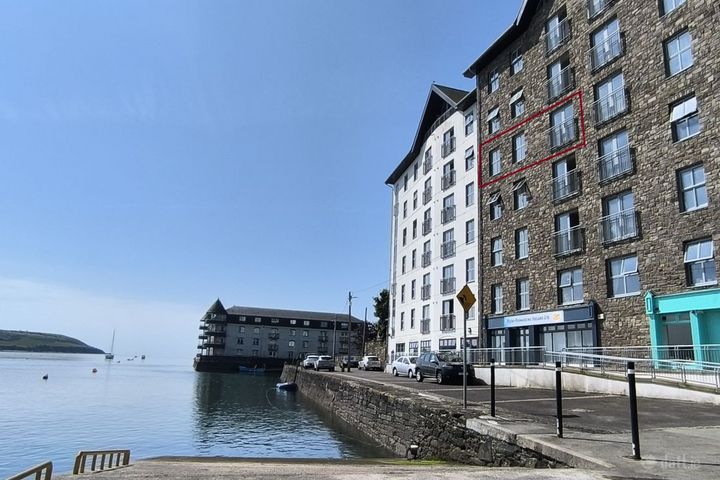 402 Pier Head Apartments, Store Street, Youghal, Co. Cork, P36XE38