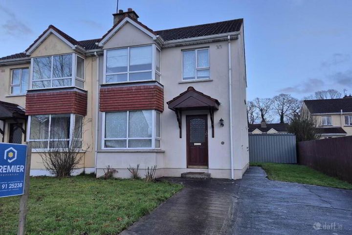 43 Whitethorn Grove, Letterkenny, Co. Donegal, F92FE4W