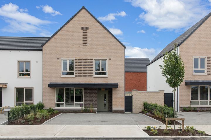 Oakfield , Dunboyne, Co. Meath