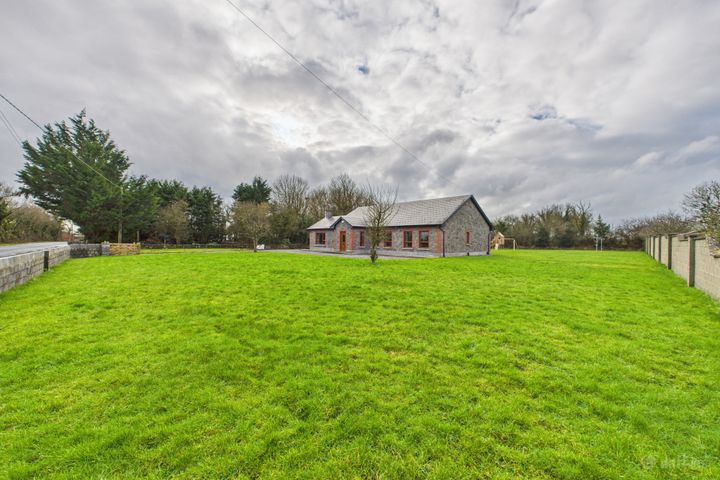 Lowville, Ahascragh, Ballinasloe, Co. Galway, H53N735