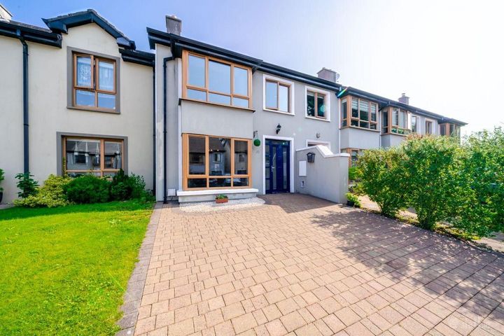 32 Carrabeag, Newport Road, Castlebar, Co. Mayo