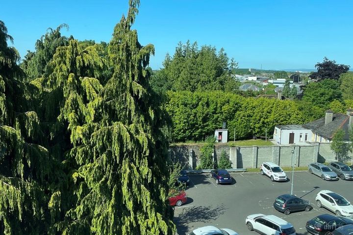Apartment Third Floor, Shamrock Plaza, Graiguecullen, Co. Carlow