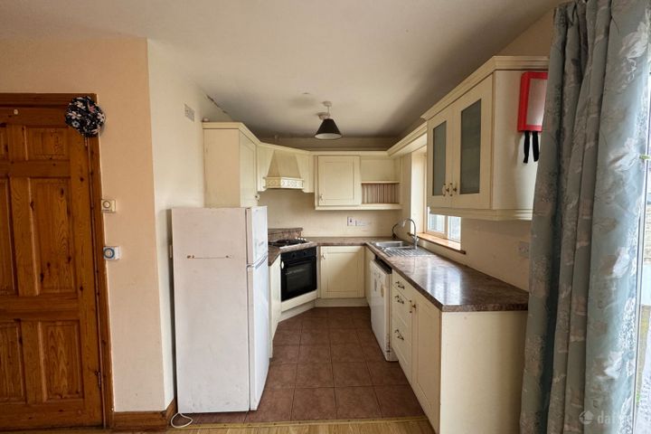 6 Railway Mews, Bruree, Co. Limerick, V35WE22 - Photo 3