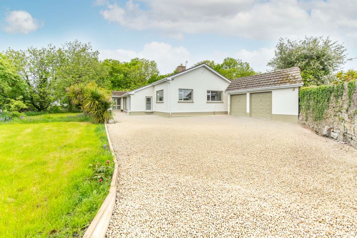 Hollies, Cloosh, Kinvara, Co. Galway, H91R29Y