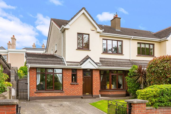 2 Elm Way, Grange Wood, Rathfarnham, Dublin 16, D16C8Y7
