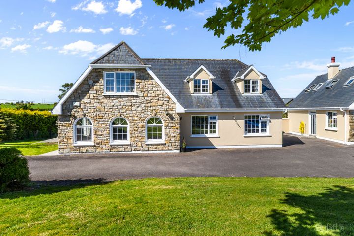Bottlehill, Rathduff, Co. Cork, P51CD90