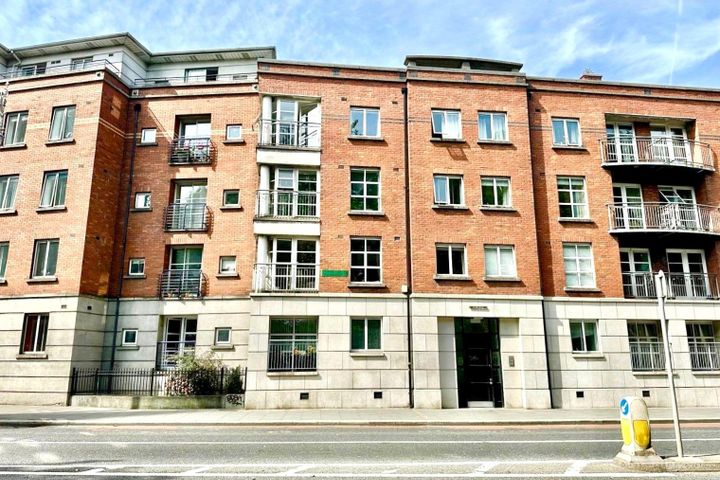 10 Slane House, Ardilaun Court, Patrick St Dublin 8, Dublin 8, Dublin