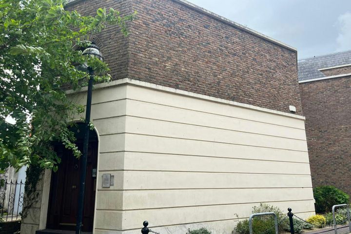 6 Windsor Place, Pembroke Street Lower, Dublin 2