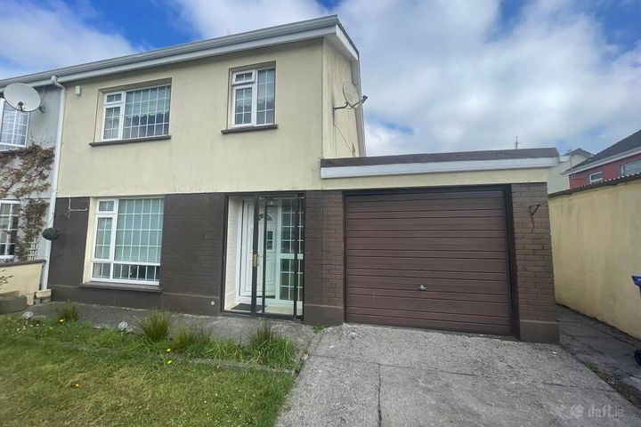 10 Lake View, Loughglynn, Castlerea, Co. Roscommon