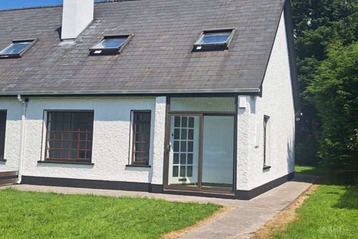 2 Woodlands Avenue, Dromahair, Co. Leitrim, F91YE29