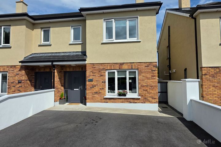 35a Castle Manor, Racecourse Road, Roscommon Town, Co. Roscommon, F42N668
