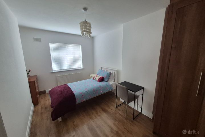 Woodstown Village, Dublin 16, Knocklyon, Dublin 16