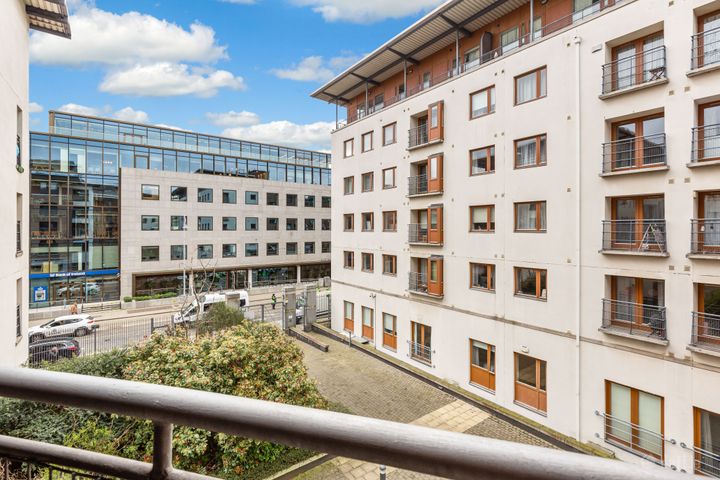 7 Semple House, Custom House Square, IFSC, Dublin 1, D01T1X2