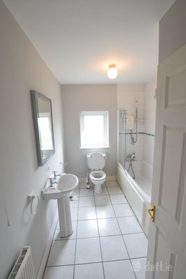 104 Clonlea, Mount Oval Village, Rochestown, Co. Cork- house