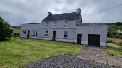 Ballyferriter Village, Dingle, Co. Kerry