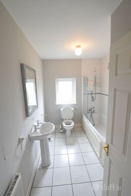 104 Clonlea, Mount Oval Village, Rochestown, Co. Cork- house