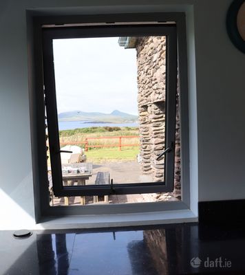 Ballineanig, Ballyferriter, Ballineanig, Co. Kerry