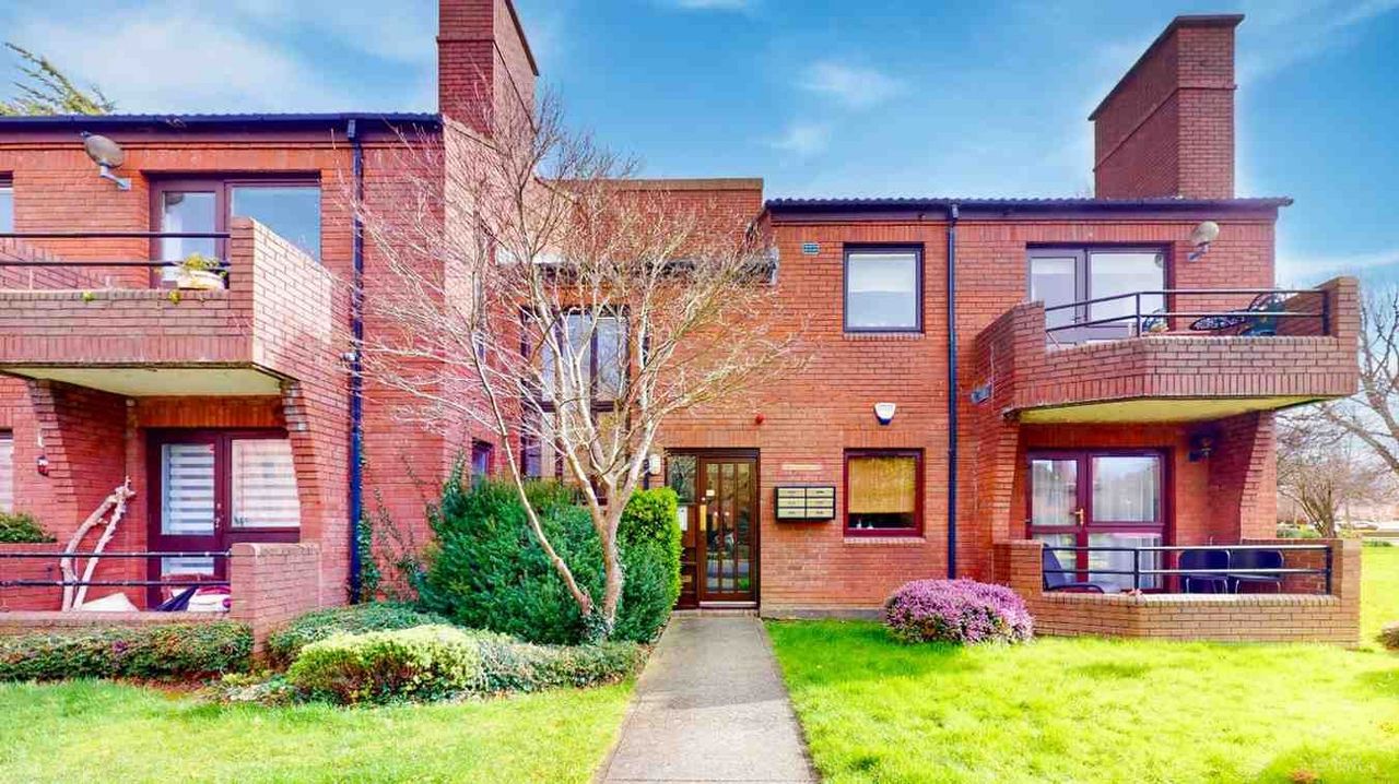 Apartment 14, The Courtyard, Castleside Drive, Dublin 14 - Apartment For Sale