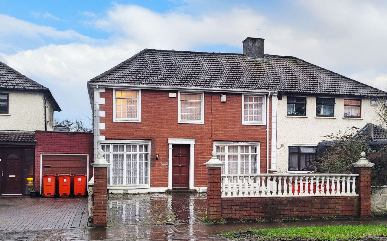 74 Shanliss Road, Whitehall, Dublin 9 - Semi-detached house