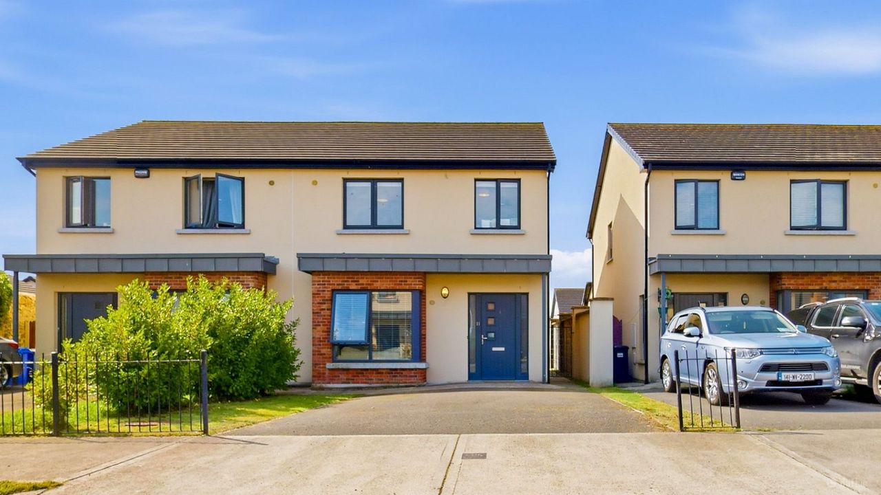 21 Rathangan Manor, Rathangan, Co. Kildare - Semi-detached house