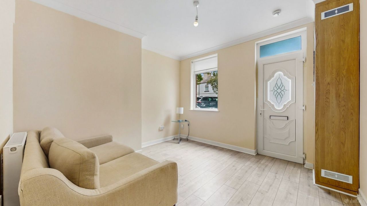 5 Saint Joseph's Square, Clontarf, Dublin 3 - Apartment For Sale