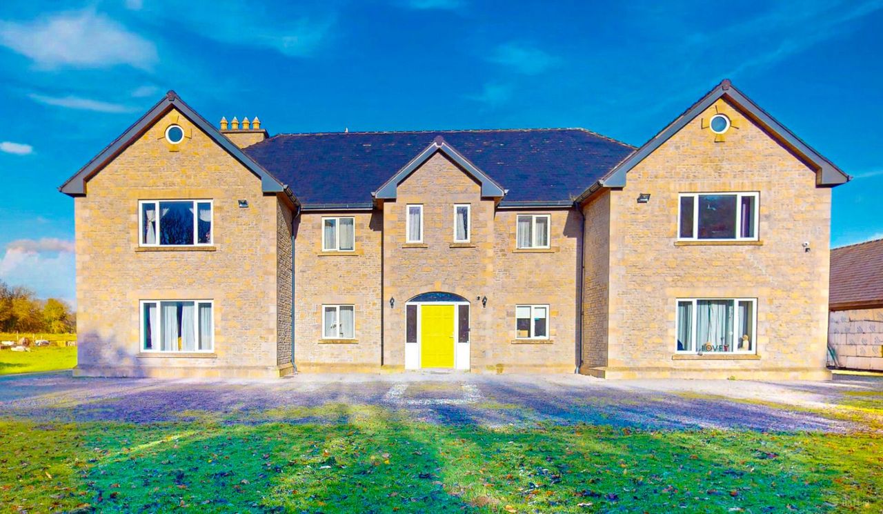 Tuckmilltown, (Large Home on 3.7 Acres), Straffan, Co. Kildare - Detached house