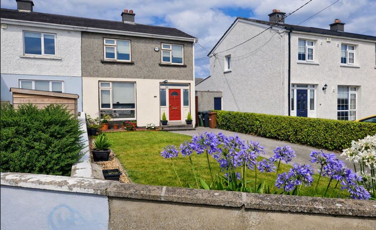 38 Oakwood Avenue, Swords, Swords, Co. Dublin - Semi-detached house