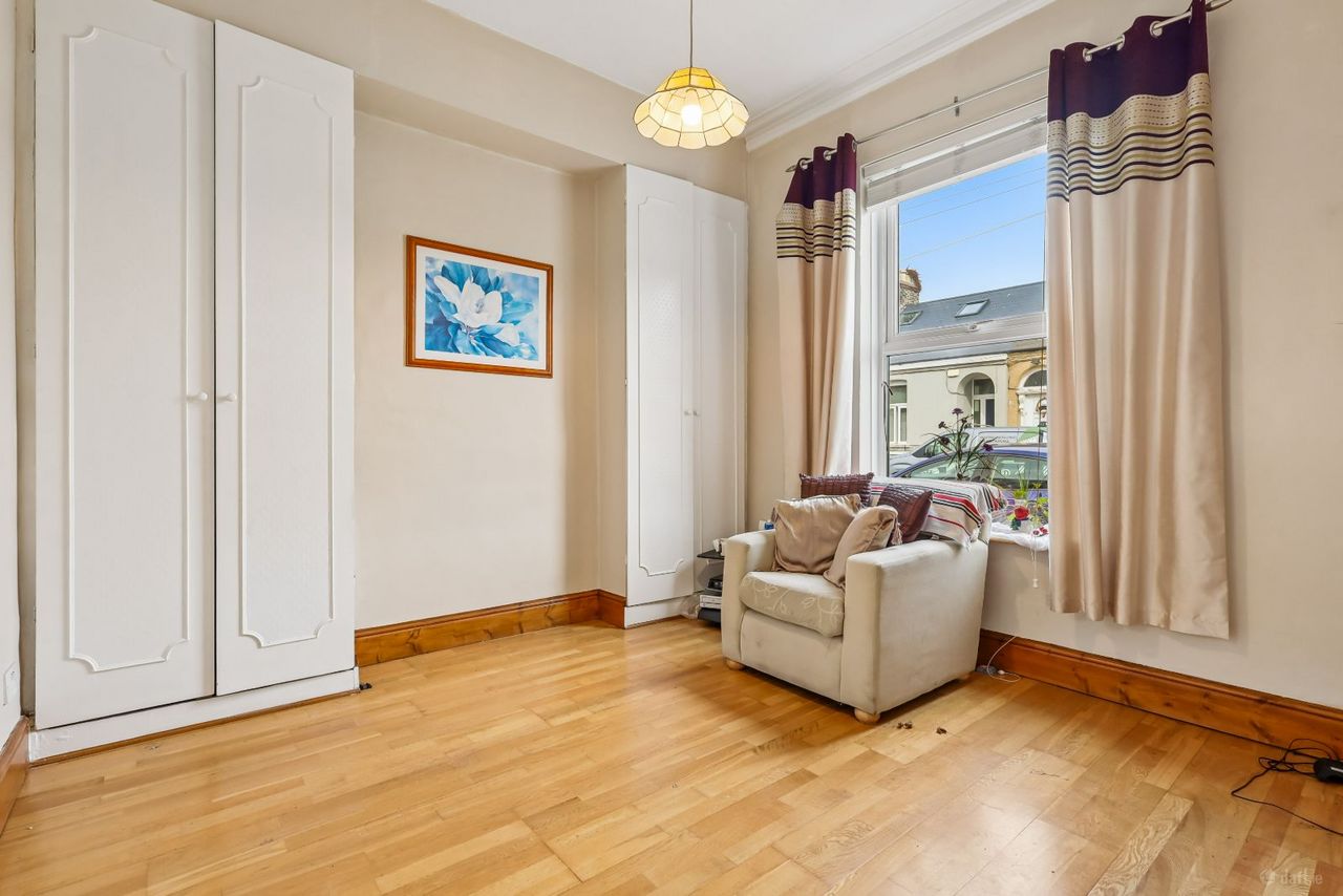 1 Russell Avenue East, East Wall, Dublin 3 - End-of-terrace house