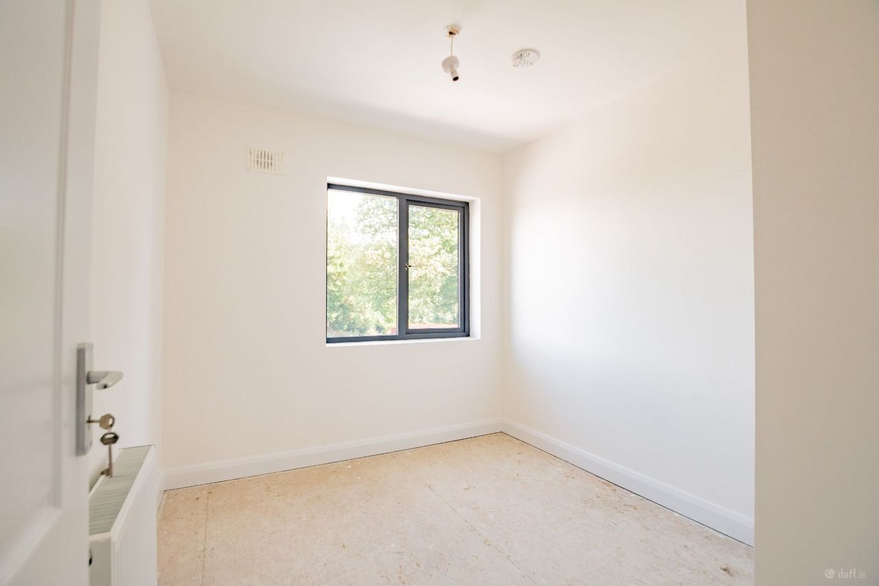 3 Bed End Terrace, White Linen Avenue, Longford Town, Co. Longford