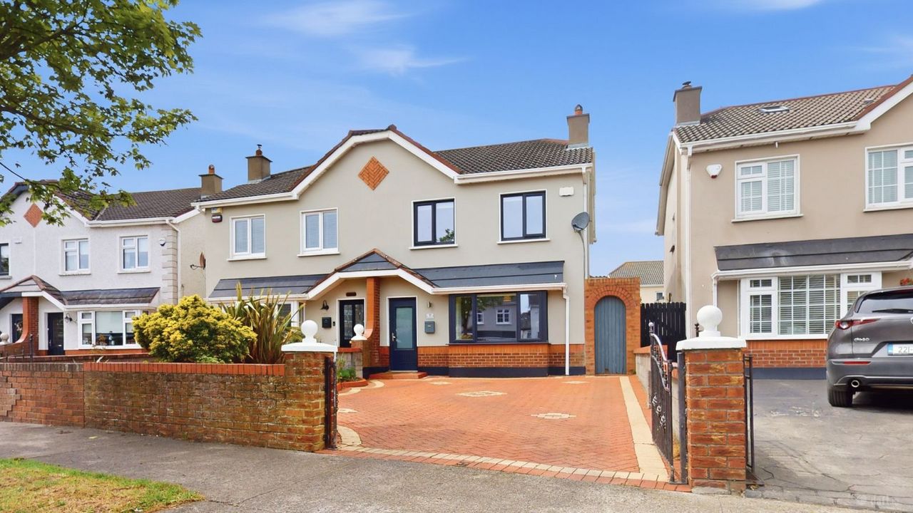 7 Elmfield Green, Clare Hall, Clongriffin, Dublin 13 - Semi-detached house