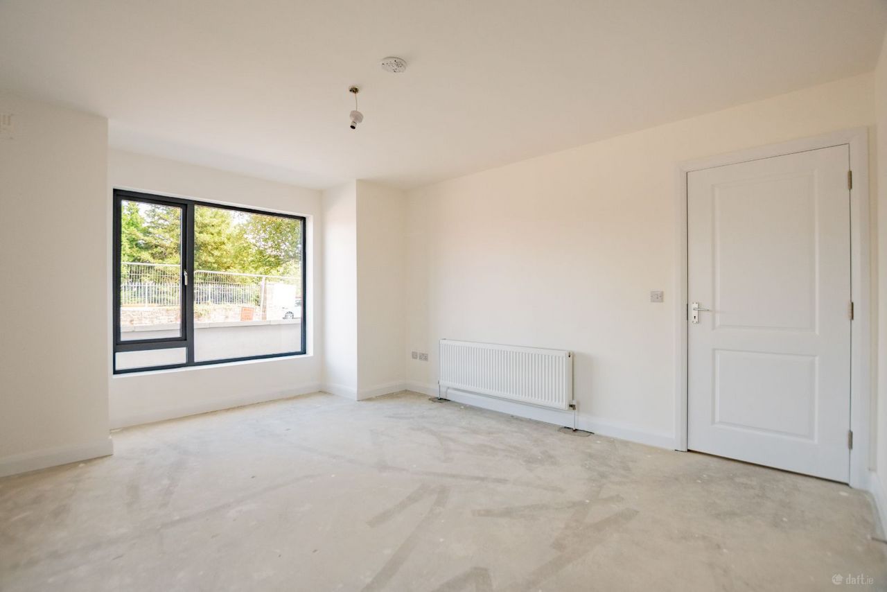 3 Bed End Terrace, White Linen Avenue, Longford Town, Co. Longford