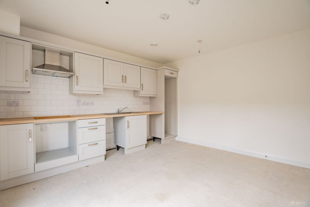 2 Bed End Terrace, White Linen Avenue, Longford Town, Co. Longford