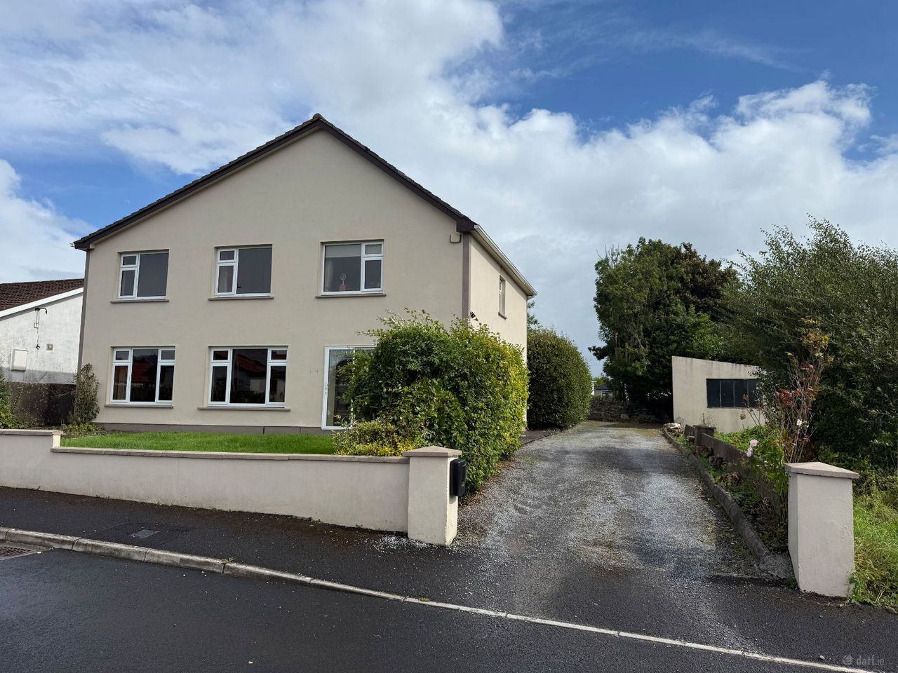 9b Knockroe, Castlerea, Castlerea, Co. Roscommon - Detached house