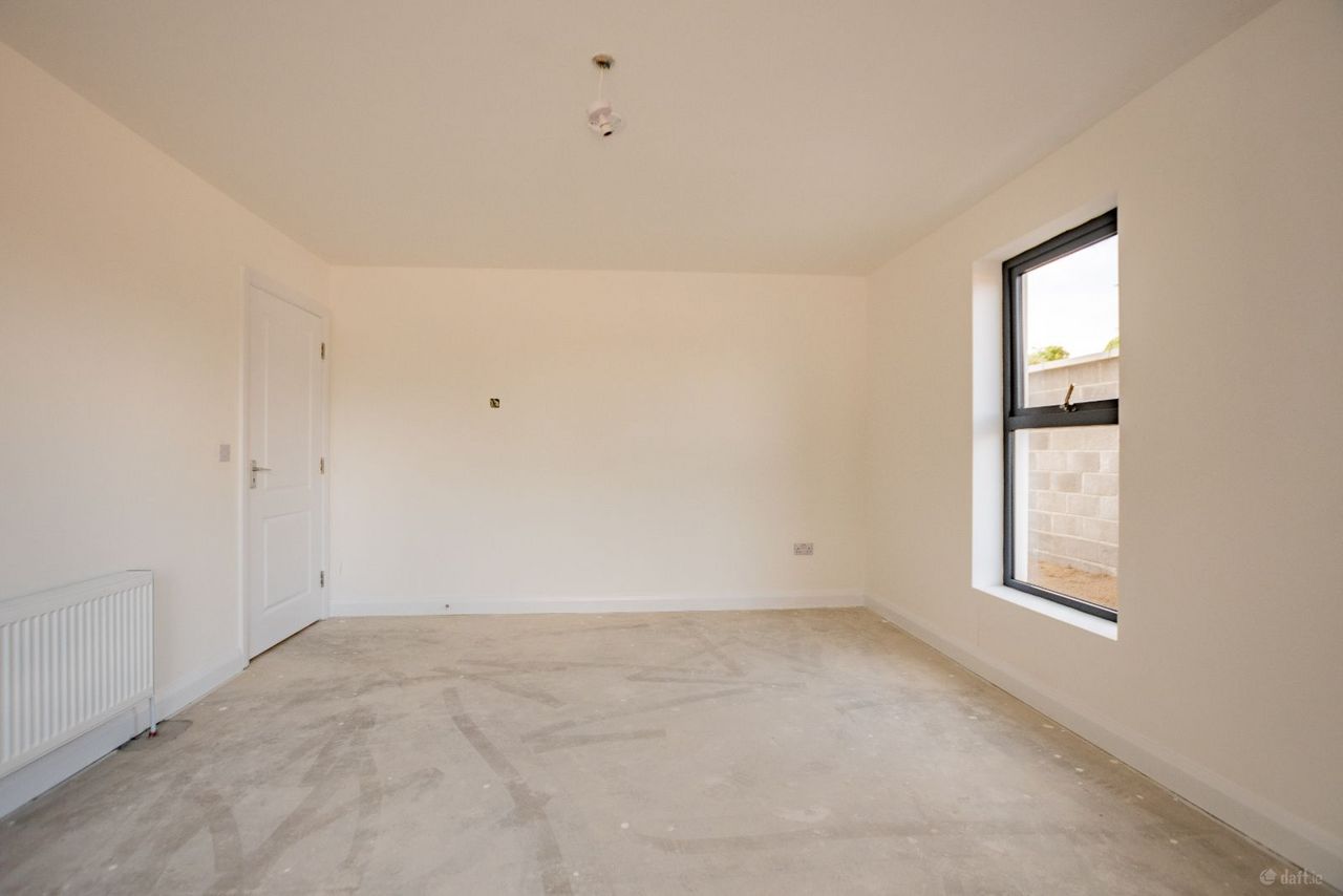 3 Bed End Terrace, White Linen Avenue, Longford Town, Co. Longford