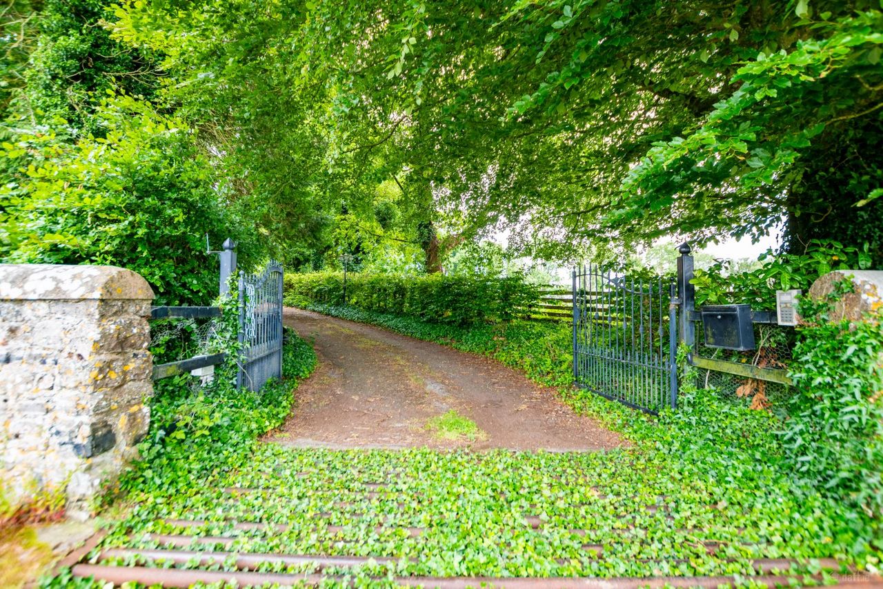 Moate Road, Ballymore, Co. Westmeath
