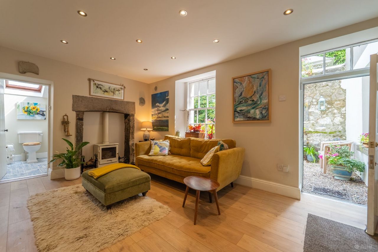 4 Killiney Terrace, Breffni Road, Sandycove, Co. Dublin