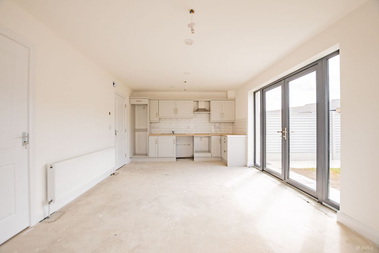3 Bed End Terrace, White Linen Avenue, Longford Town, Co. Longford