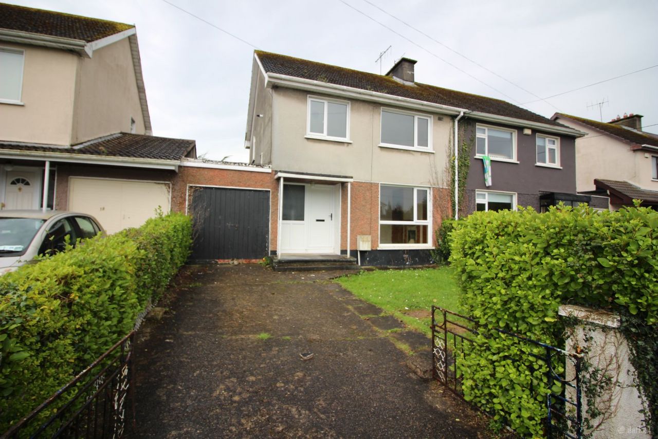 16 Rossroe Avenue, Caherdavin Park, Clareview, Co. Limerick - Terraced house